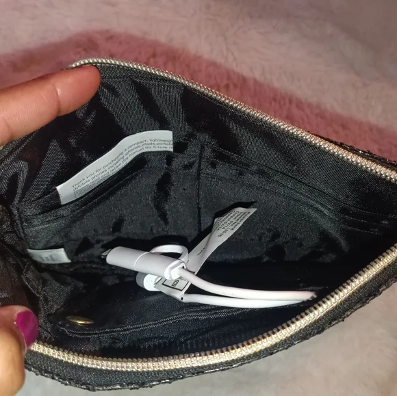 Liz Claiborne clutch - Picture 2 of 7